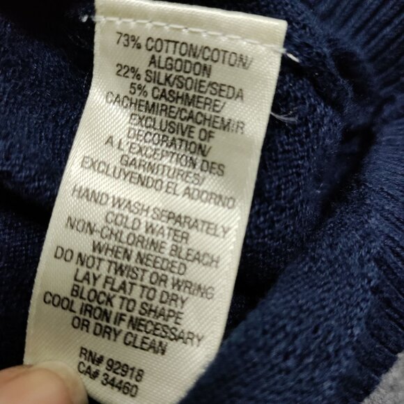 Juicy Couture Navy Blue Floral Embroidery Silk Cashmere Knit Cardigan Size Large - Picture 10 of 15